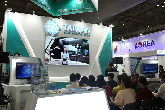 Ngành công nghiệp máy móc thông minh của Đài Loan đã tích hợp công nghệ sản xuất chính xác với công nghệ thông tin và truyền thông sáng tạo để cung cấp các giải pháp tổng thể cho sản xuất tiên tiến.