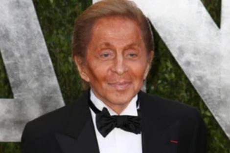 Thương tiếc nhà thiết kế huyền thoại Valentino