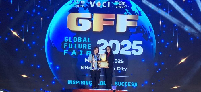 Em Nguyễn Ngọc Bảo Khanh nhận học bổng trị giá 400.000 USD
