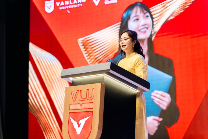 Tiến sĩ Lương Thị Phương Nhi – Phó Hiệu trưởng Trường Đại học Văn Lang, Hiệu trưởng Van Lang Global School