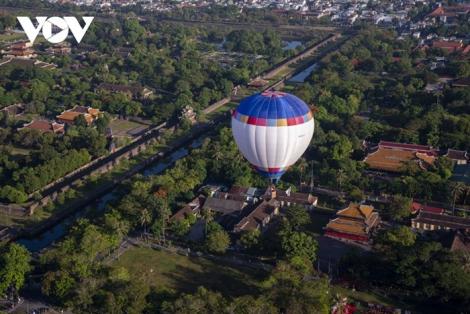 Tôn vinh vẻ đẹp Cố đô trong lễ hội khinh khí cầu Huế năm 2023