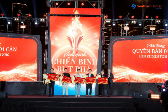 Top đại lý và nhân viên kinh doanh xuất sắc nhất được vinh danh tại lễ kick-off