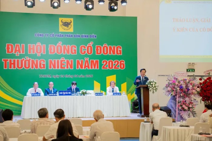 Ông Ngô Văn Đông - Tổng Giám đốc Công ty CPPB Bình Điền phát biểu trước hội đồng cổ đông