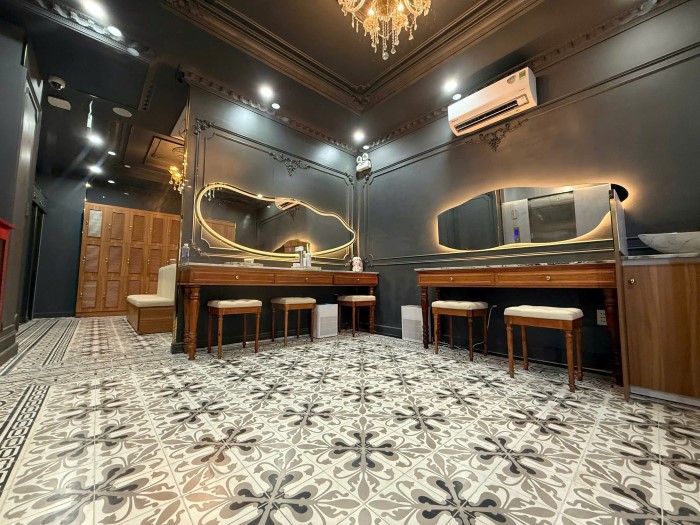 King không chỉ là một barbershop thông thường mà còn là điểm dừng chân thư giãn và phục hồi năng lượng dành cho du khách quốc tế khi đến TP.HCM