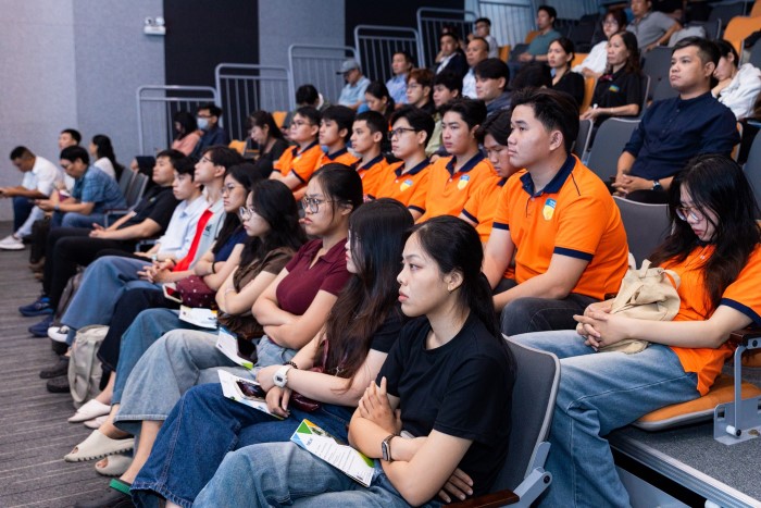 Rất đông các bạn trẻ quan tâm đến Triển Lãm SMART LANDSCAPE & HEALTHY LIVING EXPO 2026 đã tới tham dự sự kiện