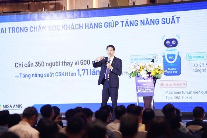 Ông Lê Hồng Quang Tổng Giám đốc MISA trình bày tham luận tại chương trình