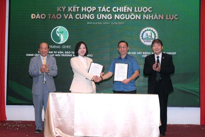 GEHRTC Ký kết với các đối tác ngay tại buổi lễ ra mắt