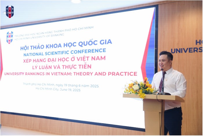 PGS.TS. Nguyễn Đức Trung phát biểu khai mạc hội thảo