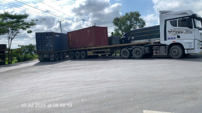 Ngoài ra, IPD cho biết CPF còn bố trí container chặn cổng KCN vào ngày 3/7/2025, tái diễn vào ngày 10/7/2025, làm tê liệt giao thông, gây ảnh hưởng nghiêm trọng tới doanh nghiệp khác. Sự việc đã được lập vi bằng, báo cáo Công an nhờ can thiệp và xử lý.