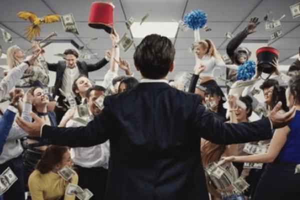 Cổ phiếu chứng khoán đồng loạt bùng nổ, có mã tăng hơn 14%: Chuyện gì đang xảy ra?