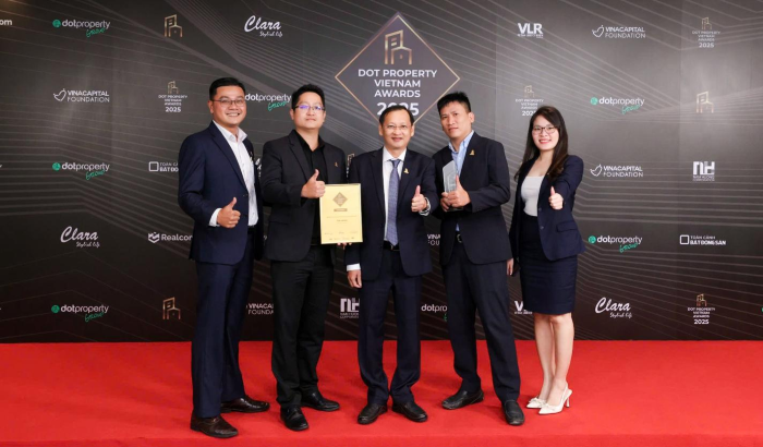 Đại diện Sai Gon High Rise phát biểu sự kiện Dot Property Vietnam Awards 2025