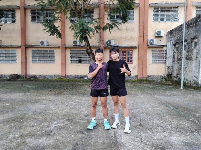 Châu Hoàng Danh và Nguyễn Chí Hậu - Học sinh trường THPT Hòn Đất, An Giang 