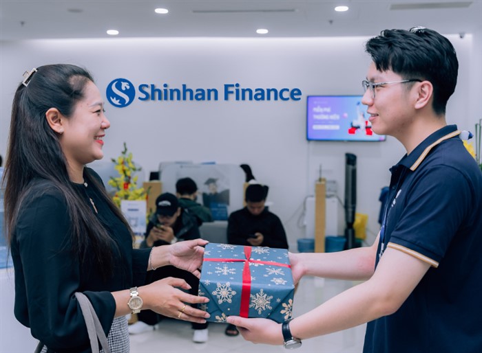 Shinhan Finance tung nhiều ưu đãi hấp dẫn tri ân khách hàng dịp sinh nhật 17 năm. Ảnh: TL