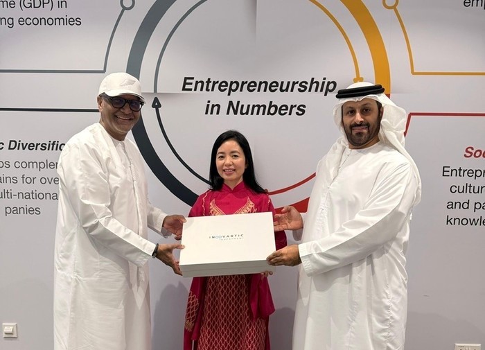 Trung tâm Y sinh học HelenCare ký hợp tác với Inovatic về việc xây dựng trung tâm chăm sóc sức khoẻ công nghệ cao ở Abu Dhabi