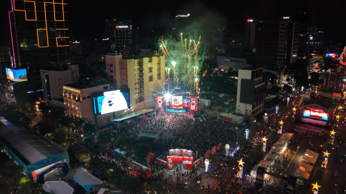 Hơn 15.000 khán giả tham gia sự kiện đánh dấu cột mốc 20 năm Jollibee tại Việt Nam