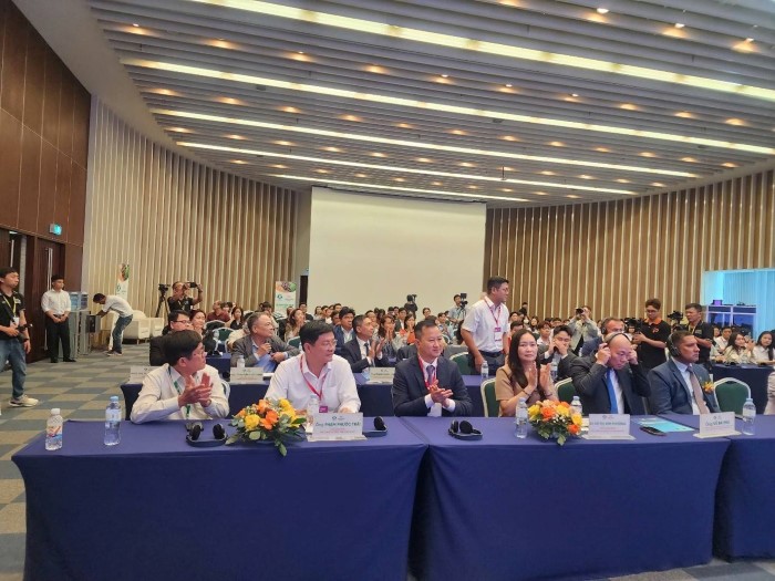 Hội nghị thu hút rất đông các khách mời tham dự