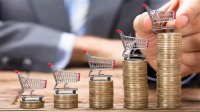 Lạm phát vẫn là rủi ro lớn trong năm 2023