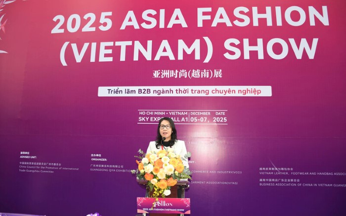 Bà Bùi Thị Ninh - Phó Giám đốc Liên đoàn Thương mại và Công nghiệp Việt Nam - Chi nhánh Khu vực TP. Hồ Chí Minh phát biểu tại sự kiện